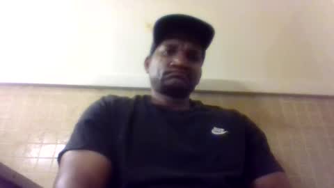 Snapshot of roshun69 chatting on May 6, 6:41 am Roshun Haynes online show from May 6, 6:41 am
