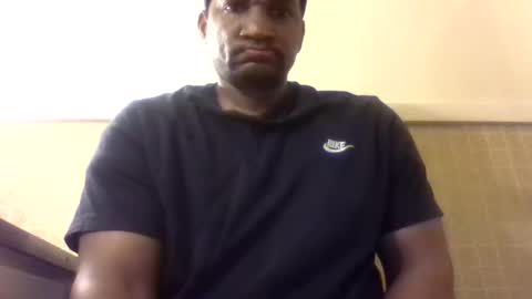 Snapshot of roshun69 chatting on May 7, 2:33 pm Roshun Haynes online show from May 7, 2:33 pm