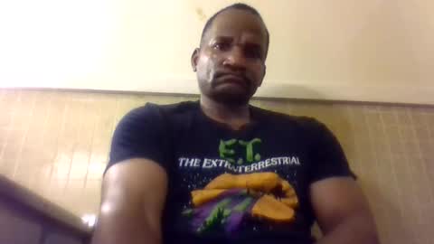 Snapshot of roshun69 chatting on June 3, 4:59 am Roshun Haynes online show from June 3, 4:59 am