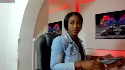 rosi_cooper online show from February 12, 10:35 am