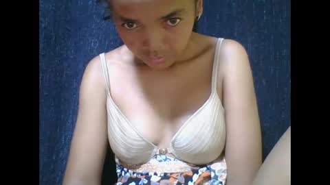 rosia685234 online show from February 5, 2:49 am