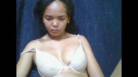 rosia685234 online show from March 11, 4:18 am