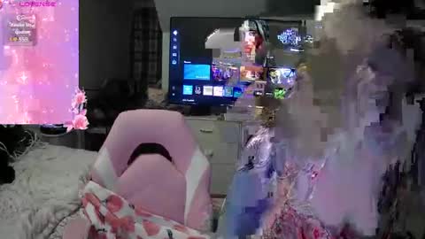 Snapshot of rosie8965804 chatting on October 26, 1:06 pm rosie8965804 online show from October 26, 1:06 pm