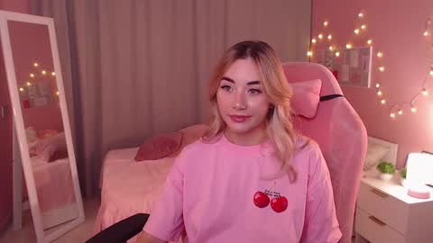 Rosie online show from November 12, 1:06 am