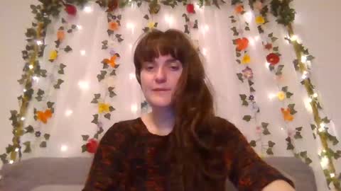 Snapshot of rosie_woods chatting on October 13, 4:01 am rosie_woods online show from October 13, 4:01 am