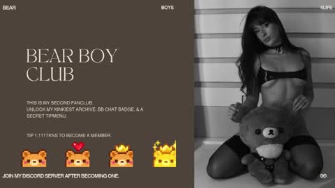 Snapshot of rosiebones chatting on May 26, 10:28 pm Rosie Bones online show from May 26, 10:28 pm