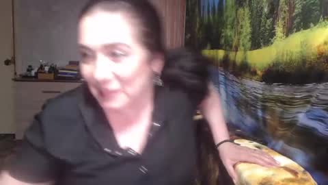 Snapshot of rositasky chatting on June 15, 10:34 pm RositaSky online show from June 15, 10:34 pm
