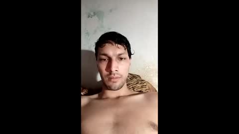 Snapshot of roskof69 chatting on November 25, 7:19 am Ribuu online show from November 25, 7:19 am