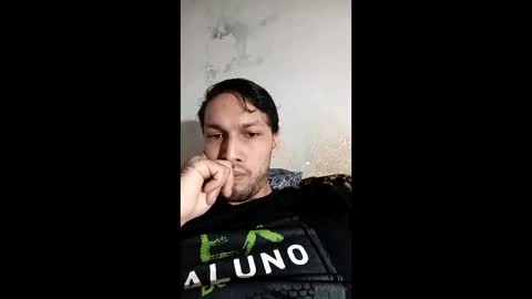 Snapshot of roskof69 chatting on November 30, 7:34 am Ribuu online show from November 30, 7:34 am