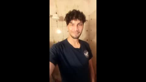 Snapshot of roskof69 chatting on December 2, 5:02 am Ribuu online show from December 2, 5:02 am