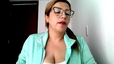 Snapshot of rossanalionheart chatting on June 7, 12:09 pm Rossana online show from June 7, 12:09 pm