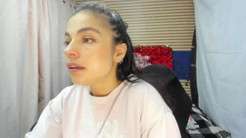 Snapshot of rosse_25 chatting on June 2, 1:24 pm Would you like to help me with supplementation and sports suits so I can compete in powerlifting online show from June 2, 1:24 pm