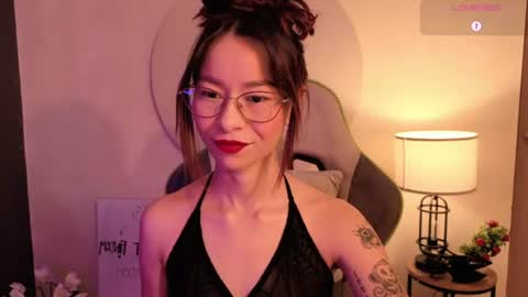 Snapshot of rosse_98_ chatting on June 17, 3:02 pm Miss Rosse online show from June 17, 3:02 pm