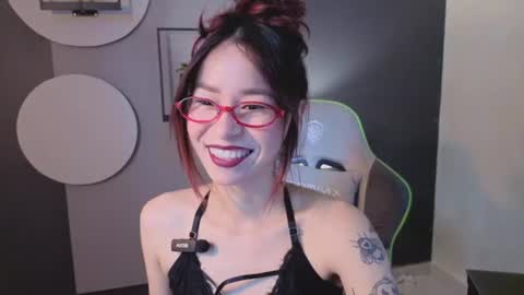 Miss Rosse online show from July 4, 3:40 pm