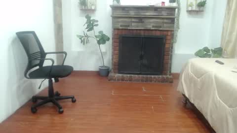 MY NAME IS  ROSSE  online show from October 18, 6:30 pm