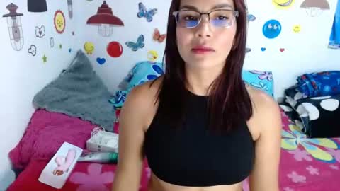 Snapshot of rossi_sexy chatting on June 15, 6:54 pm rossi_sexy online show from June 15, 6:54 pm