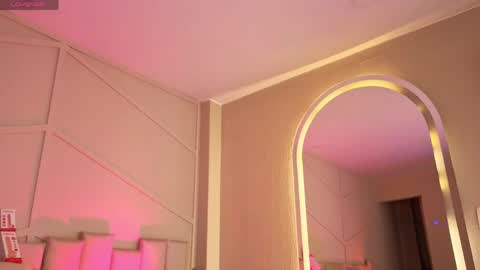 Snapshot of rossiie_hunt_ chatting on May 30, 1:30 pm rossiie_hunt_ online show from May 30, 1:30 pm