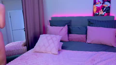 Snapshot of rossy_x_ chatting on June 9, 1:17 am Rossy 630 pm - 230 am online show from June 9, 1:17 am