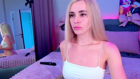 Snapshot of rossy_x_ chatting on July 5, 12:39 am Rossy 630 pm - 230 am online show from July 5, 12:39 am