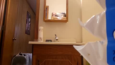 Snapshot of rosvelly8 chatting on November 13, 3:22 pm rosvelly8 online show from November 13, 3:22 pm