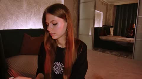 rosy_black_ online show from February 3, 5:24 pm