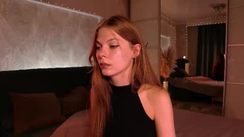 rosy_black_ online show from July 4, 8:37 pm