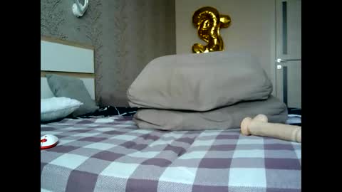 Rosy Caren online show from May 9, 4:39 am