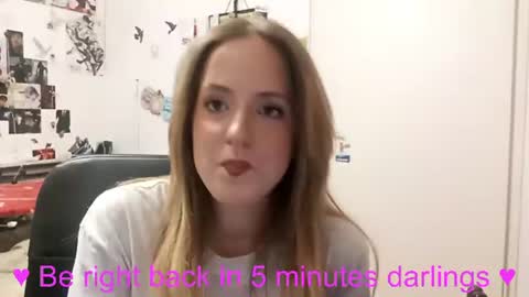 Snapshot of rosybreeze chatting on June 15, 4:09 pm Anna online show from June 15, 4:09 pm