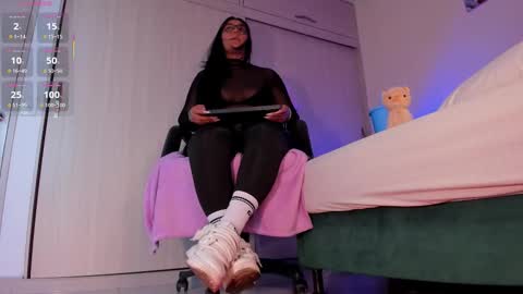 rosyejones online show from October 26, 3:12 am