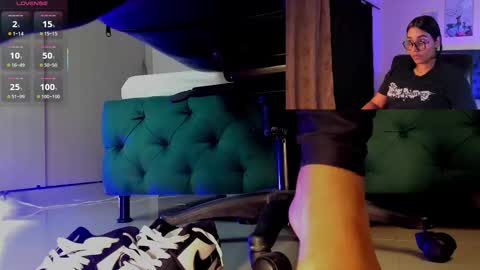 rosyejones online show from November 21, 4:11 am