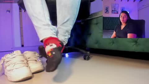 rosyejones online show from November 28, 4:04 am