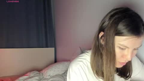 Snapshot of roter_rita chatting on February 4, 3:33 am roter_rita online show from February 4, 3:33 am