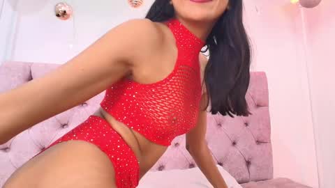 Snapshot of roulyy chatting on December 14, 2:01 am JESSY ROULY online show from December 14, 2:01 am