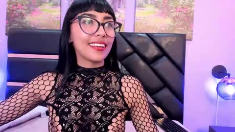 Snapshot of roulyy chatting on January 11, 5:10 am JESSY ROULY online show from January 11, 5:10 am