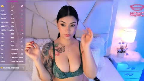 Snapshot of rouse_benett27 chatting on April 24, 12:57 am online show from April 24, 12:57 am