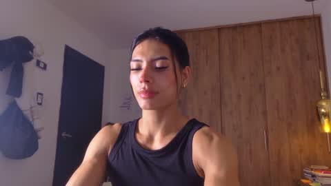 Snapshot of rouse_leon chatting on May 11, 9:01 pm Rouse leon online show from May 11, 9:01 pm