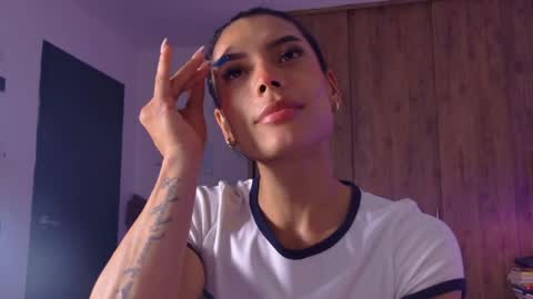 Snapshot of rouse_leon chatting on May 21, 8:05 pm Rouse leon online show from May 21, 8:05 pm
