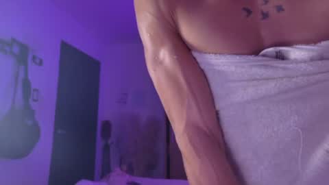 Snapshot of rouse_leon chatting on June 7, 1:15 pm Rouse leon online show from June 7, 1:15 pm