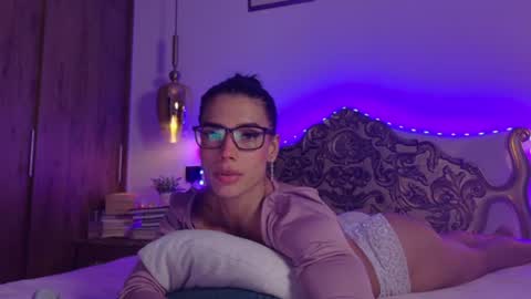 Snapshot of rouse_leon chatting on June 15, 8:55 pm Rouse leon online show from June 15, 8:55 pm