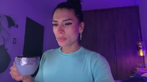 Snapshot of rouse_leon chatting on June 16, 8:00 pm Rouse leon online show from June 16, 8:00 pm