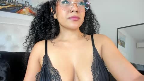 Snapshot of rouse_sexy_hotxx77 chatting on May 15, 11:34 pm rouse_sexy_hotxx77 online show from May 15, 11:34 pm