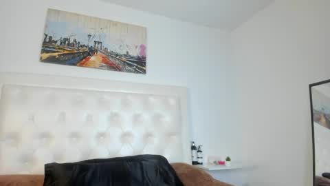 Snapshot of rouse_sexy_hotxx77 chatting on May 23, 1:00 am rouse_sexy_hotxx77 online show from May 23, 1:00 am