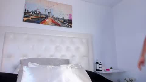 Snapshot of rouse_sexy_hotxx77 chatting on June 13, 3:43 pm rouse_sexy_hotxx77 online show from June 13, 3:43 pm