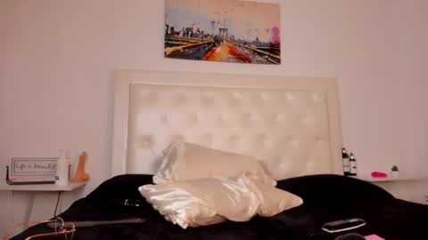 Snapshot of rouse_sexy_hotxx77 chatting on June 14, 4:09 pm rouse_sexy_hotxx77 online show from June 14, 4:09 pm