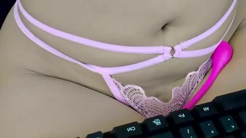 Snapshot of rouse_sexy_hotxx77 chatting on June 17, 4:04 am rouse_sexy_hotxx77 online show from June 17, 4:04 am