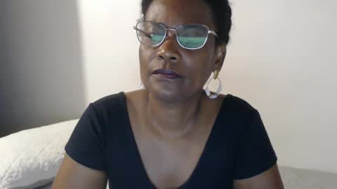 luxa online show from February 14, 2:50 am