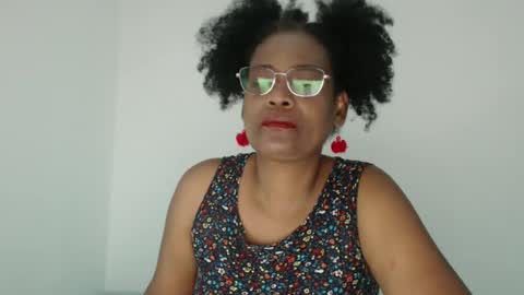 luxa online show from September 28, 8:25 pm