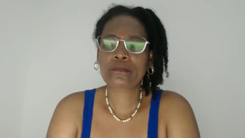 luxa online show from October 15, 4:18 pm