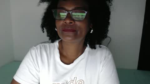 luxa online show from January 18, 1:04 pm