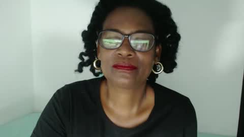 luxa online show from March 13, 1:40 pm